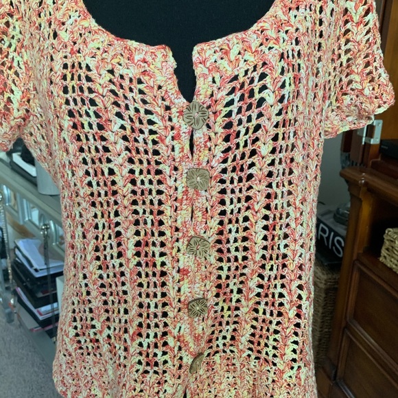 JH Collectibles button, crochet top - Picture 4 of 4